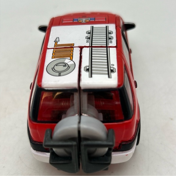 Transformers Universe Deluxe RATCHET Weapons Emergency Rescue SUV (No Weapons) - Picture 8 of 10